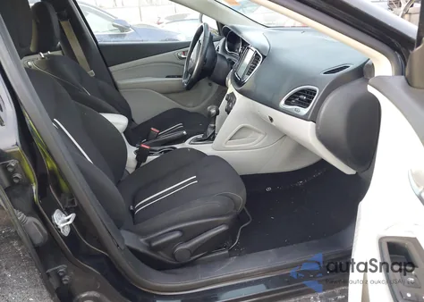 2013 Dodge Dart Sxt z USA, uszkodzony, nr VIN 1C3CDFBA8DD343961